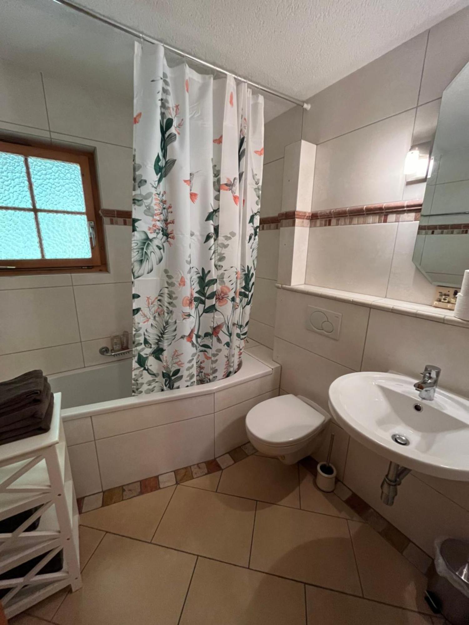 L'Hérensarde, bel appartement avec jardin-terrasse et garage Evolène Exterior foto